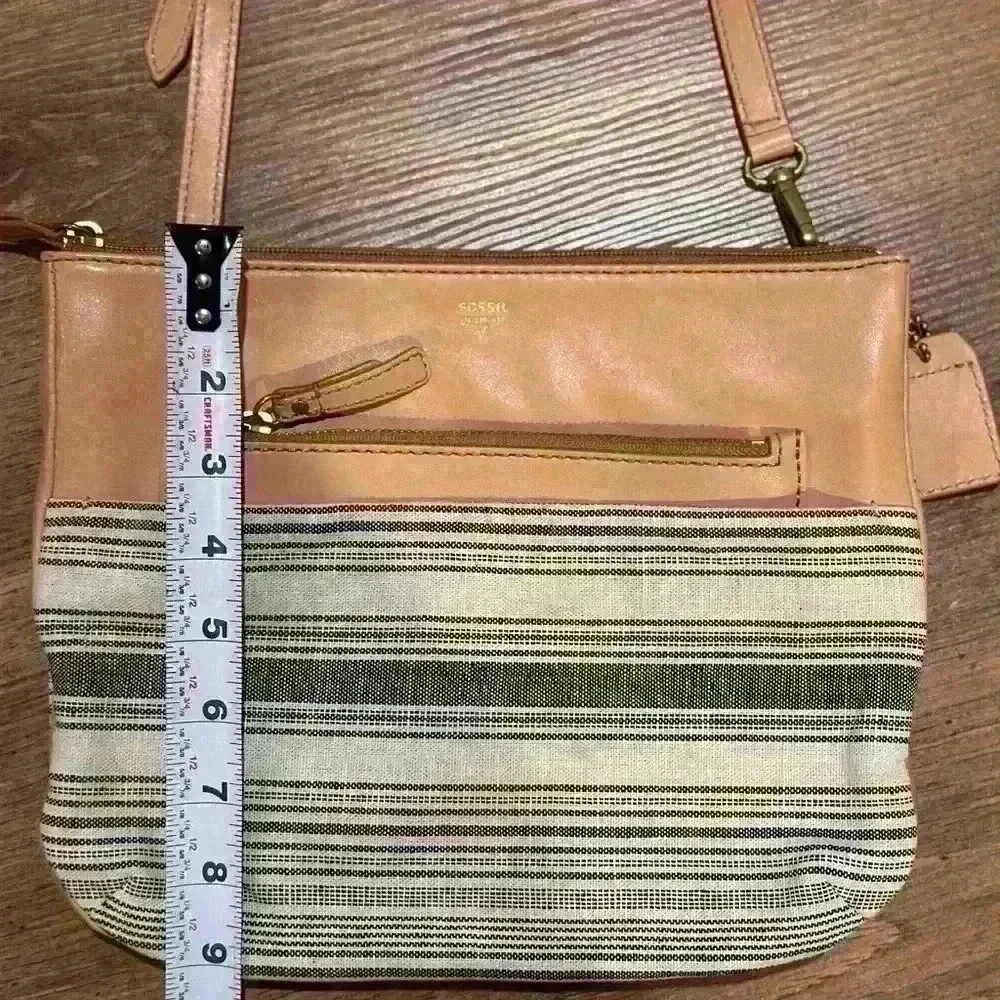FOSSIL Issue No. 1954 Crossbody Shoulder Purse Handbag Tan with Cloth - Picture 13 of 13